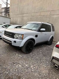 Lr4 2010 للبيع مكينه وگير لكزز  تغيير لون السياره سموك بيها بعض المشكا...