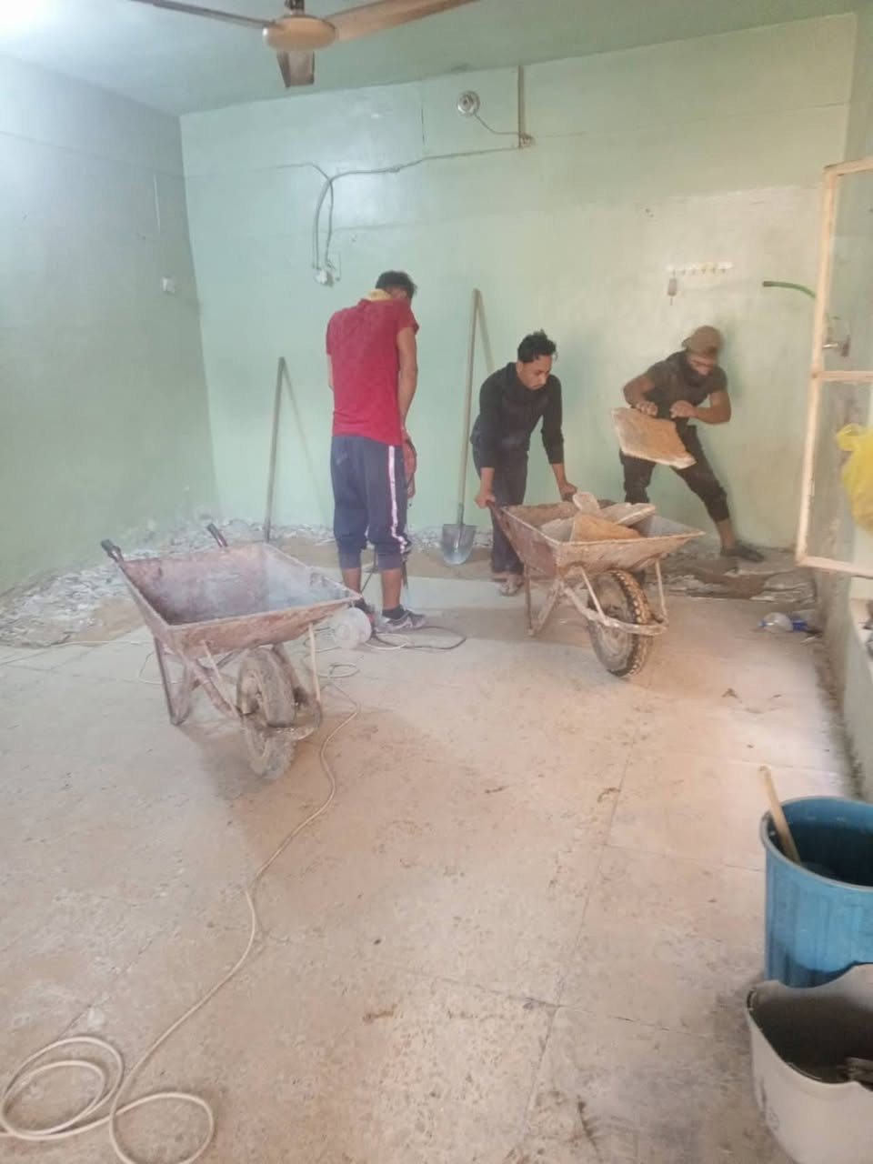 سلام عليكم  / يوجد كادر عمل جاهز/ تصعيد مواد/ تنضيف بيوت/ تفليش/ تكشيط/ تنضيف حدائق/ دفن نهري  / شقلنه ليل ونهار   /ومعداتنه جاهز/ ماعليك بس تصال على رقم  /     ***********
