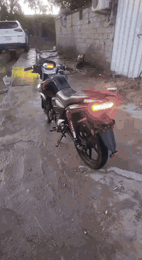 السلام عليكم دراجه دايون بطح موديل 2023 اوراق اصوليه نضيفه وجديده مكينتها ممفتوحه ومكفول المحرك كهربائيات كلها شغاله مابيه اي نقص الدراجه مكاني كربلاء طويريج ام روايه
السعر مليون دينار 
للاتصال ***********
او المراسله عله الواتساب ***********
