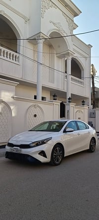 كيا فورتي موديل 22  محرك 2000 دوش   رقم بغداد الانكليزي الجديد  رايدها...