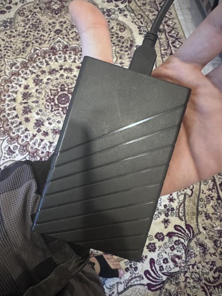 هارد اكس بوكس نص تيرا منزل بيه 5 لعبات تكدر تمسحهن وتنزل غيرهن شغال كلشي مابيه جديد
مكاني بغداد سعره 30 الف *********** ووتساب الشراي
