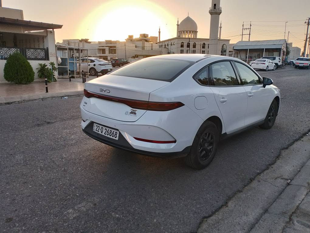 BYD QIN PLEASE 2025
***********
موديل 2025
7 هةزار رويشتووة 
هيچي نية 
بي صبوغ بي سارد بي تةزرة 
بوياغ تةنك 
ناو زةيتوني 
كارت و شةحني بيلادي لةگةلة 
سعر :126$ قفل 
شوين هةولير 
موبايل واتس 
*********** أربيل, العراق
