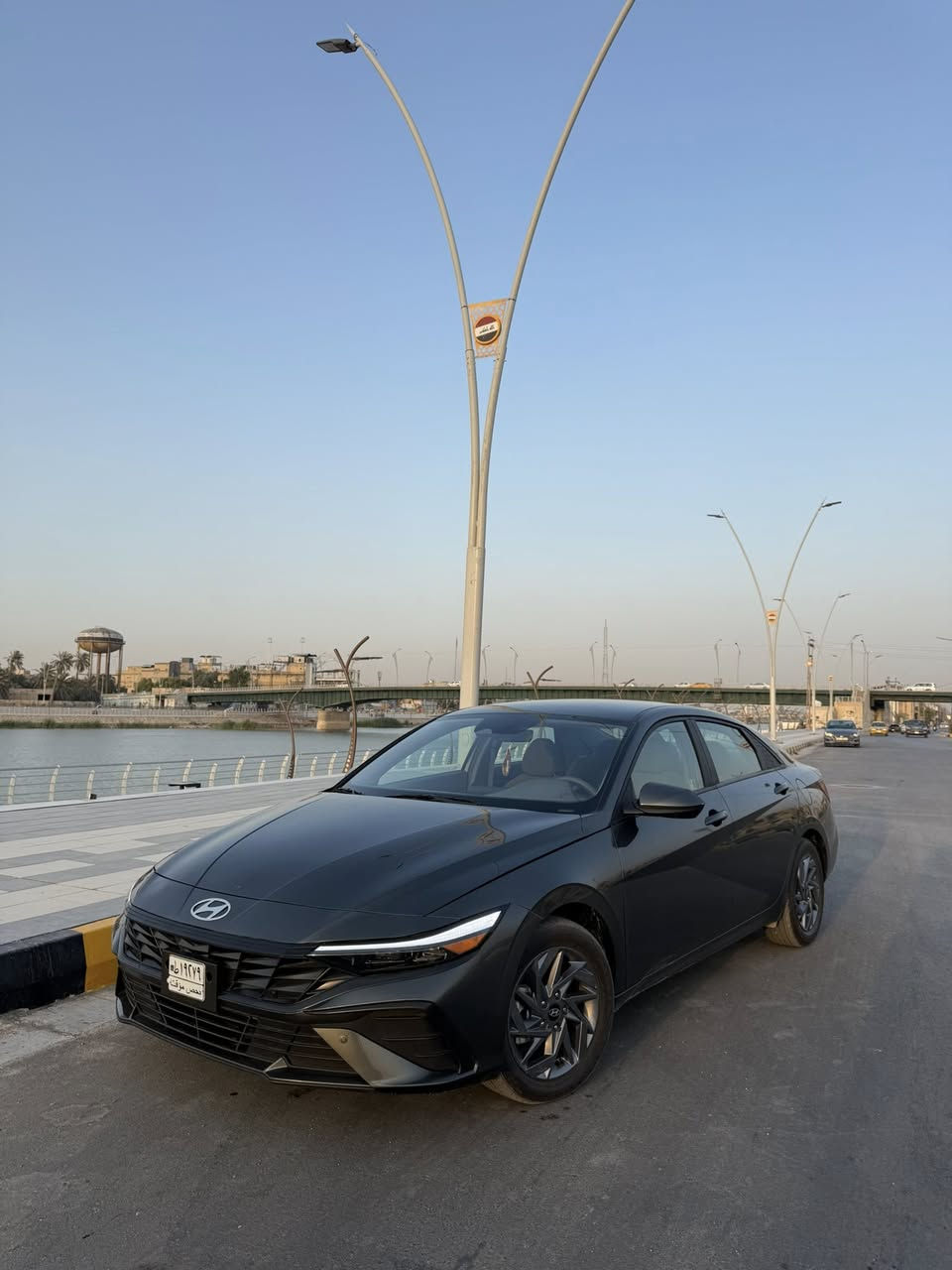 النترا موديل 2024 وارد امريكي حره بأسمي بدون رقم  ضربتها جاملغ وبنيد مبدلات اصلي ايرباغ ستيرن طاك البقيه سليم 
مواصفات 
رادار خلفي 
رادر جانبي
نقطه عمياء 
لايتات ليد 
كامرة وشاشة كاملة 
شاشة دشبول 
3 وضعيات قيادة 
كير عادي اوتامتيك 
مكينة دوش 2000
تشغيل عن بعد بلبصمه
بصمتين يجي وياها 
سعرها 154 للتواصل***********
