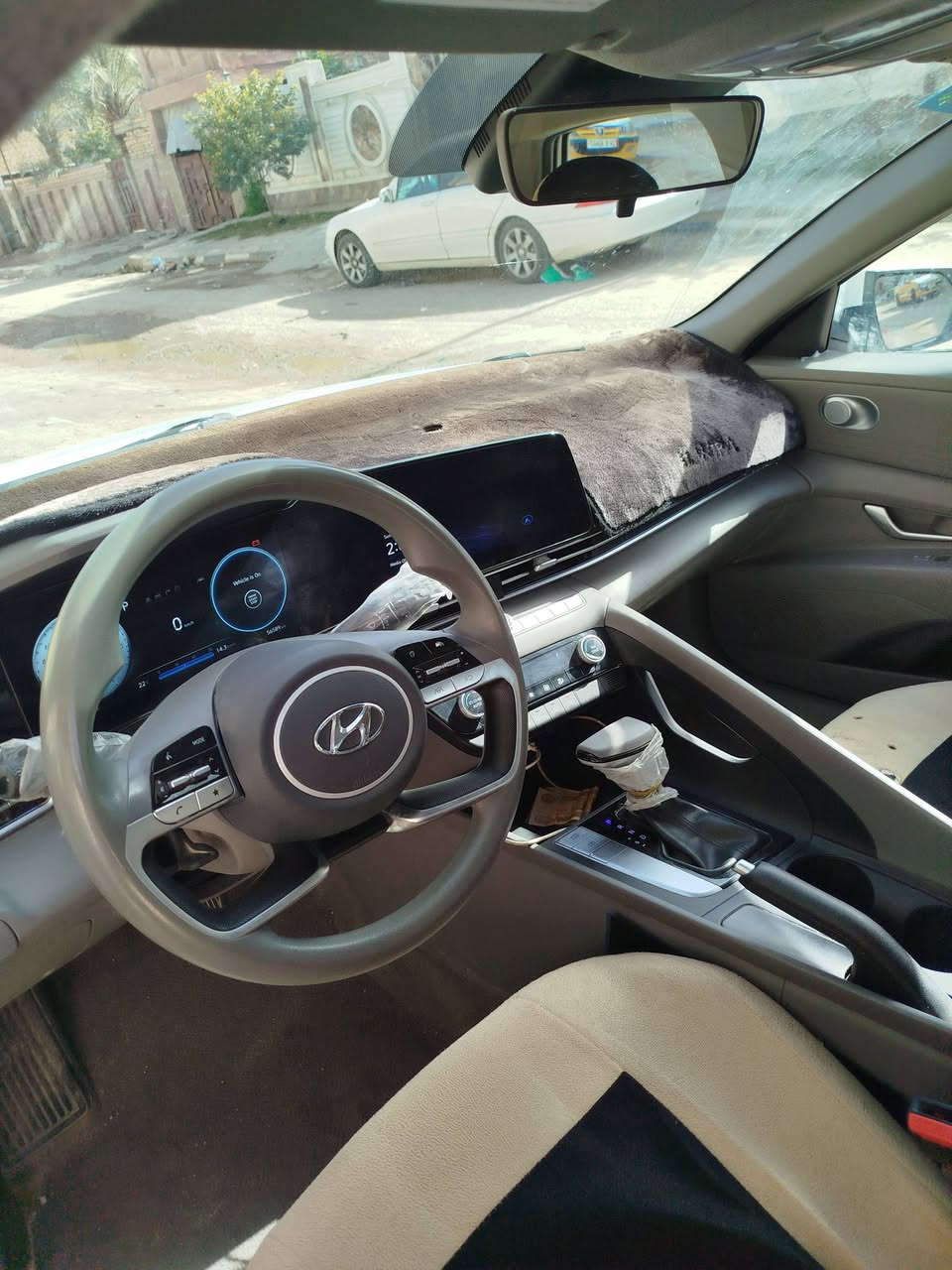 سياره انتره موديل 24 البيع رقم معوقين بسم ولد شاب السيارة مكفولهمكفوله ماعدا البنيد والجاملغ بيه بارد السعر 160وبيه مجال مكان ناصريه مركز الرقم الاستفسار /***********
