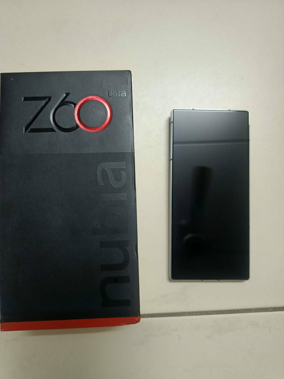 السلام عليكم نوبيا. Z60 ultra  ذاكر 256 رام 12 كامل غراضه سعره 530 الف مكاني مجمع بسماية او المشتل ***********
