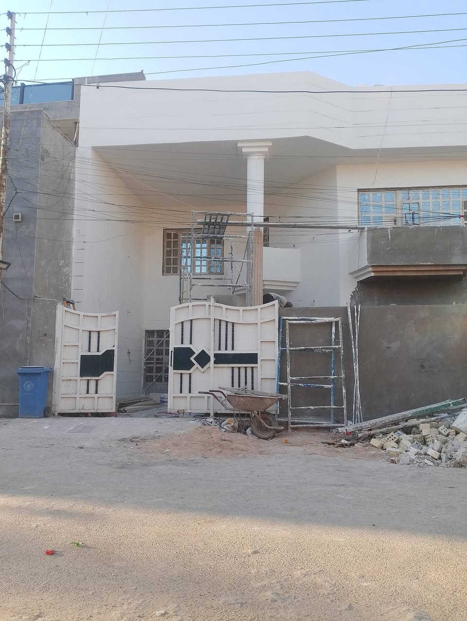 خلفه واجهيات بلتقسيط كرسته وعمل او بس عمل حسب التفاق شقل هندسي واحدث الموديلات شقل درجه اولى ***********

