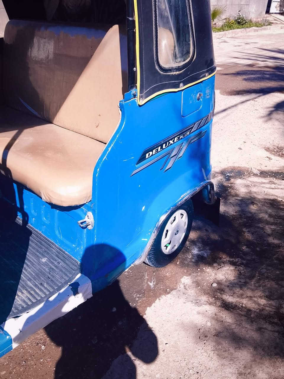 سلام عليكم تكتك لبيع رقم كربلا السعر 6وبيها مجال موديل2021بيع مستعجل ***********
