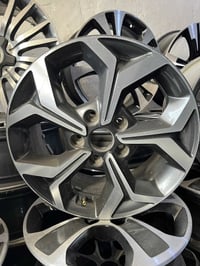 متوفر تك من كل نموذج  كيا فورتي موديل 20 و 24  07831316873