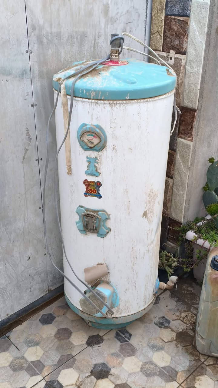 عندي مجمده للبيع سعرها 210 وبيها مجال وسخان سعره 55 وبه مجال حجم كبير وزوليه سعرها 80 وبيها مجال قياس خمسه بيها اربعه و وسنك سعره 120 وبمجال والكاونتر بيجي داير كامل سعره 300 وبي مجال تسكام  وامرواحه قفل15 والميز المرية سعره ب115 وابي مجال بسيط ثكيل كلش والزواية115 وابيهم مجال رفوف جداريه30 وابيه مجال مكانهن الغرض نجف  والغرفة تركية ب750 وابيه مجال ضخمة كلش


**إذا كنت صاحب هذا الإعلان وتريد حذفه لأي سبب، رجاءا أرسل رسالة إلى الدعم الفني**