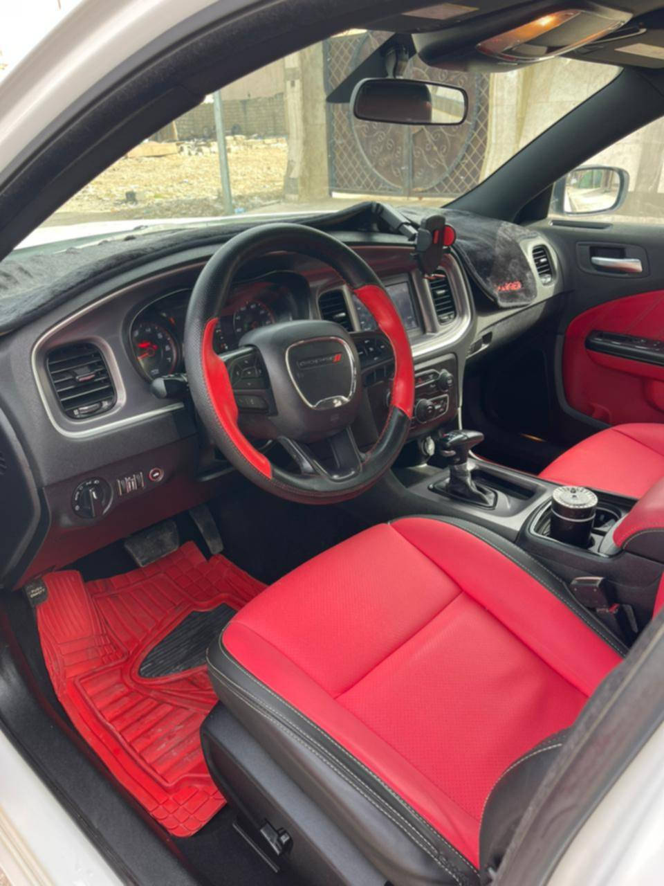 دوج جارجر 
موديل 2019 
فئة SXT 
وارد امريكي 🇺🇸
لون ابيض 
حجم المكينة 3600
كير & مكينة " شرط " 
رقم اربيل جديد 
رقم وهزة وسنوية جديد ✅ 
شرط التحويل 
المواصفات : 
ــ حساسات امامية 
ــ حساسات خلفية 
ــ كشنات جلد 
ــ كشنات حضن 
ــ قطعتين تبريد 
ــ تحكمات استيرن 
ــ شاشة كبيرة 
ــ كشن السايق كهرب 
ــ كاميرة خلفية 
ــ شاشة اعطال 
ــ سستم صوت الباين 
ــ هندبريك بالرجل
وبعد مواصفات الــSXT معروفة...........
‼️ الضرر ‼️ 
بيها قطعة " صبغ " وقطعة " تبديل " بدون دواخل شرط!!
#السعر 💸💸 220$ 💸💸 وبيها مجال للشراي ✅ 

📌 للاستفسار الاتصال على الارقام التاليه : 
*********** اسيا 
*********** كورك 
*ملاحضة ــ رقمي " الاسيا " بي واتساب ✅
