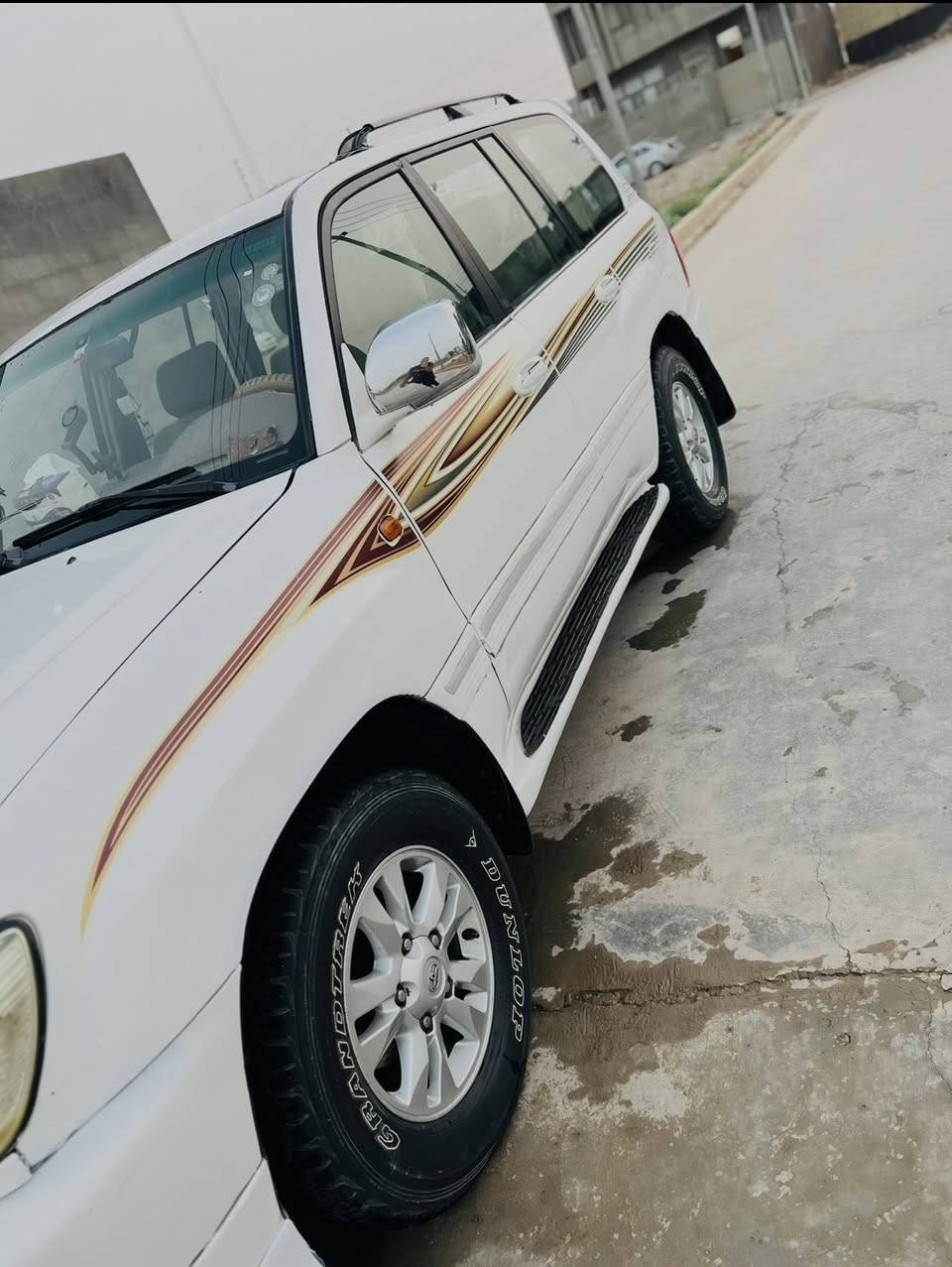السلام وعليكم سيارة لاندكروز 
بيع مستعجل سيارة كير محرك خير من الله محرك 6 سلندر
الموديل :2000 محدث 2007
رقم السيارة : اربيل النكليزي الجديد
والباقي موضح بالفيديو 
العنوان :ديالى الخالص
السعر : 110 وبيها مجال بيك خير وتدلل
رقم الهاتف : ***********
