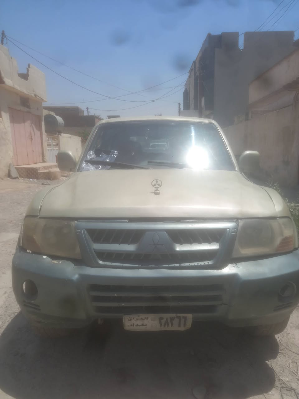مكلف بنشر باجيرو موديل ٢٠٠٦ لبيع او مراوس هم يرهم ***********م
