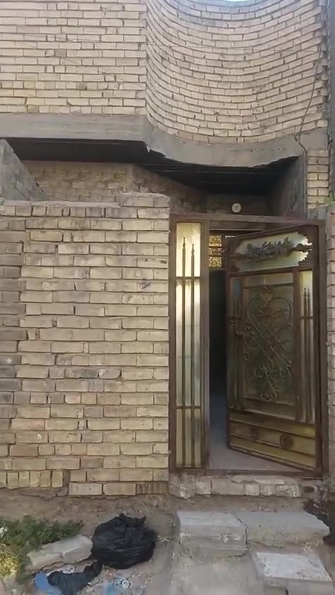 بيت مساحه 100 متر بناء طابوق قاط ونص أرضية وسقف صب مسلح خدمات كامله ماء مجاري كهرباء وتبليط العنوان الحميدية قبل العماره الخضره يطلع من شارعين
للاستفسار مراجعة مكتب النرجس للعقار ***********
