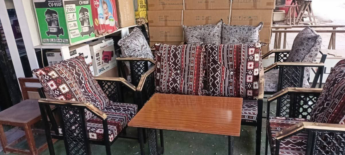 تخم 4 مقاعد 
مع الطبله الوسطيه 
تفصال حسب الطلب 
المقعد حديد 
السعر 350 الف 
توصيل داخل بغداد  مجاني


**إذا كنت صاحب هذا الإعلان وتريد حذفه لأي سبب، رجاءا أرسل رسالة إلى الدعم الفني**