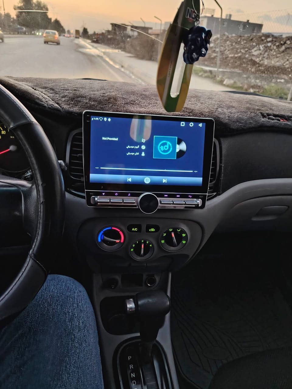 سياره للبيع اكسنت دبدوب موديل 2008 رقم نينوى مسطره دولي كاربون بنزين محرك 16 كير توماتيك سياره جاهزه شرط التحويل طخم خلفي امامي جديد السعر 98 وبيها مجال الاتصال والاستفسار على هذا الرقم *********** رقم***********
