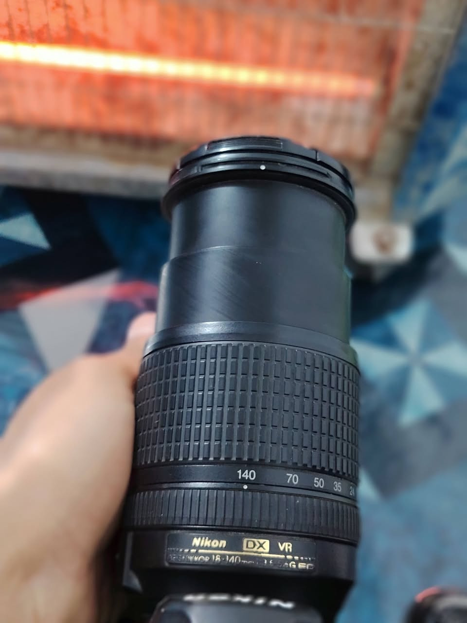 عدسه نيكون 18_140 للبيع قيم واخذ بل يرضه الله توصيل موجود مكاني بغداد ***********
