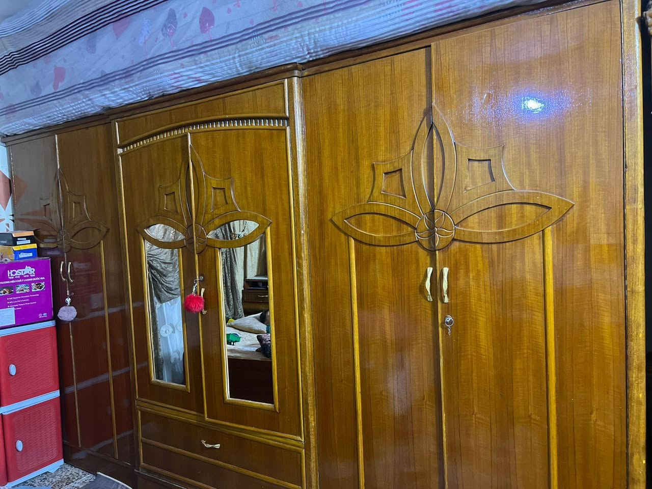 السلام عليكم غرفه لبيع ب مليون بيه مجال شراي يتصل عله هاذه رقم ***********
