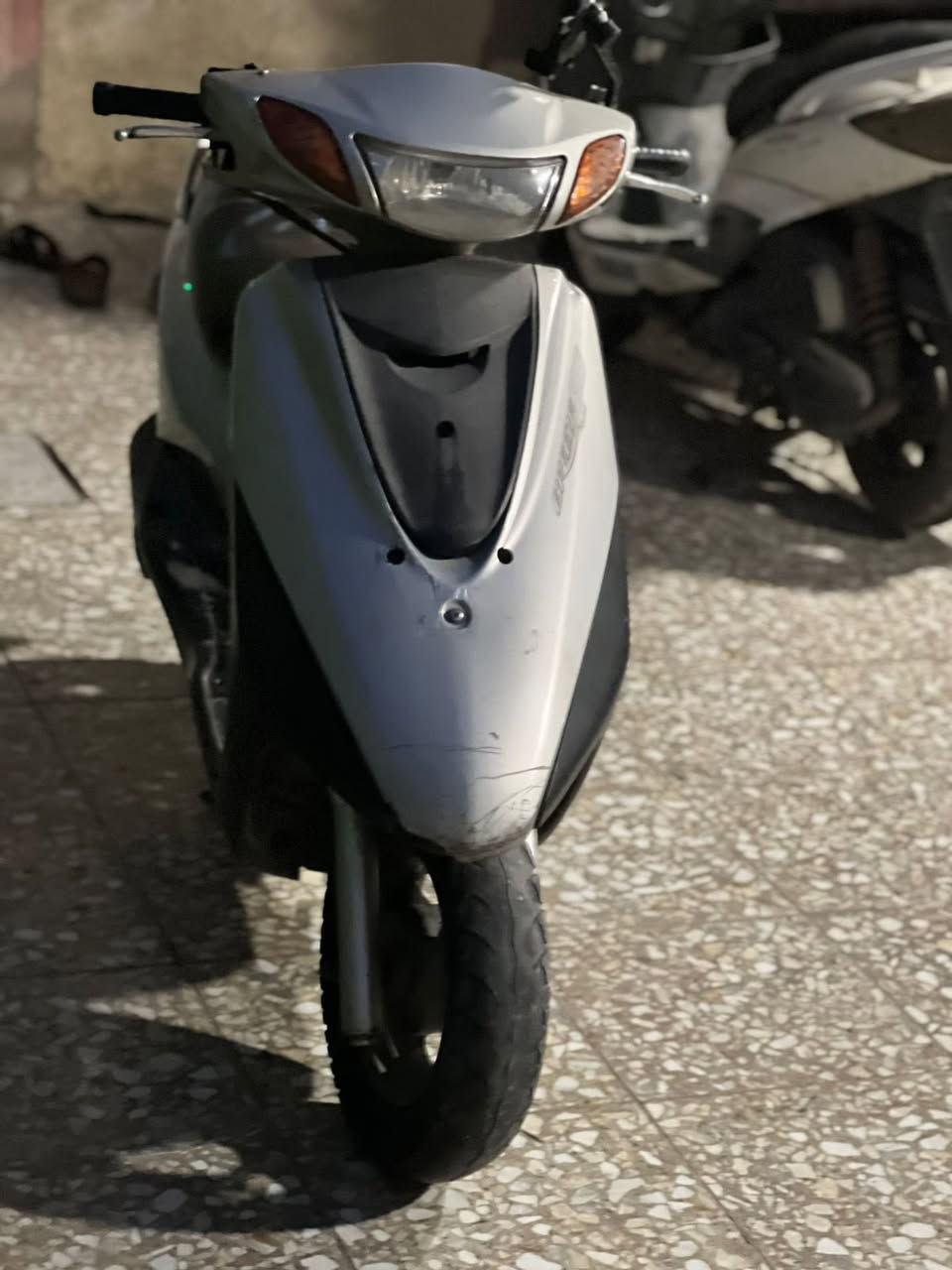 سلام عليكم بريز مال رمبه دراجه مامفتوح بيه برغي نظيفه مال رمبه دهن كله امزويل مدارين دراجه سعره ٧٥٠
***********
