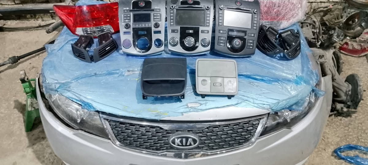 ملاك السيراتو… عربيتك عندنا أمان 🔧
قطع غيار سيراتو أصلي واستيراد + صيانة وكشف على العربية بأيدي فاهمة.
من أصغر قطعة لأكبر شغل… كله متوفر.
لو السيراتو محتاجة حاجة… إحنا نخلصها.
#سيراتو
#قطع_غيار_كيا
#صيانة_كيا


**إذا كنت صاحب هذا الإعلان وتريد حذفه لأي سبب، رجاءا أرسل رسالة إلى الدعم الفني**