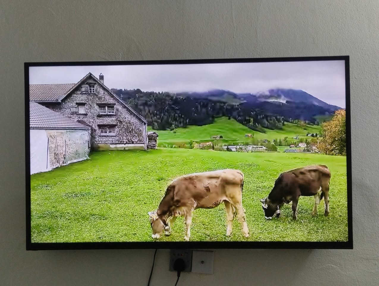 السلام عليكم شاشه حجم 58 نت فول نت دقه 4k  البيع السعر 250 وبيهه مجال بسيط الشراي مكاني ناحيه العباره الشراي يتصل ***********
