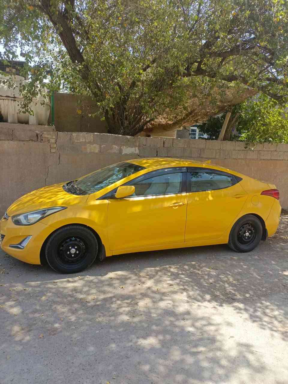 السلام عليكم النتره موديل 11مضلع رقم بغداد نضيفه محرك 1800جيد كير جيد تبريد جيد طخم تاير مصفره غرامات بسمي الاستفسار الاتصال ***********
