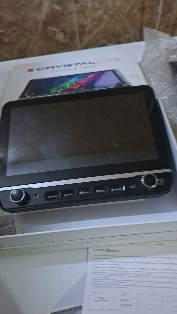 شاشة اندريود ترهم لجميع السيارات الذاكرة الداخلية ٢ ك والخارجية ٣٢ كبكة بس هي ٦٤ علمود الكمرك كاتبين هذا الشيء على حجي ابو المحل أخذته والله ١٥٠ الف بس اشتريت سيارة بيه شاشه ابلادية  لا أكثر ولا اقل الله شاهد.ديالى *********** .... بلاد, صلاح الدين
