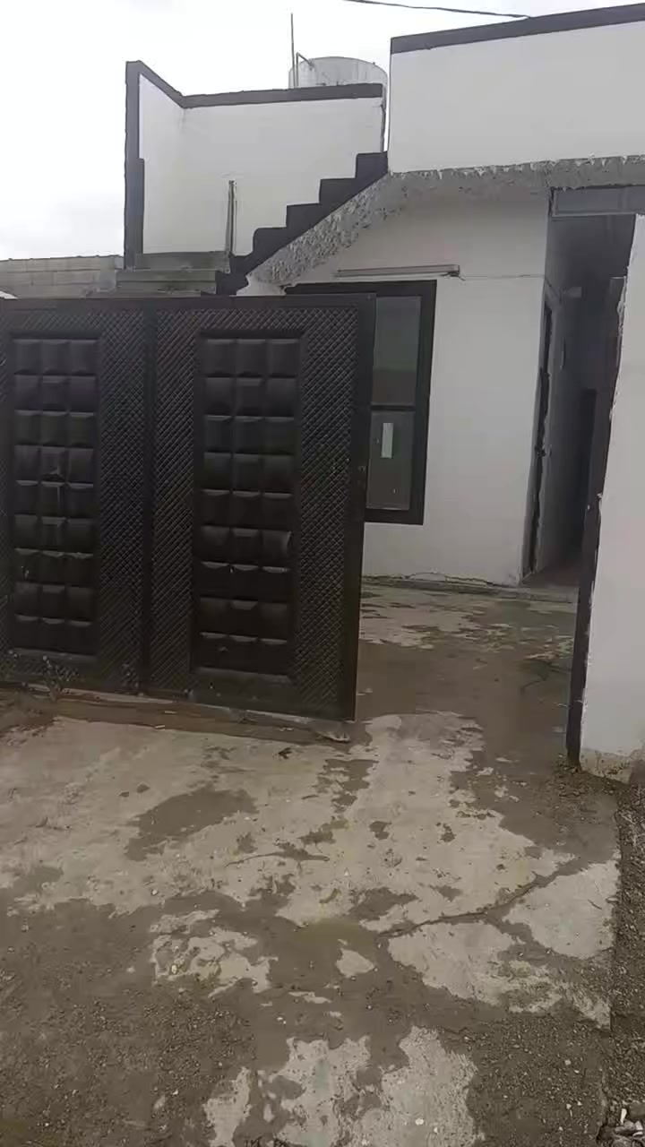 السلام عليكم بيت للبيع مساحه 100م مكانه كركوك الفيلق خلف جامع الاصحاب سعر 26بي مجال للاستفسار الاتصال ***********
