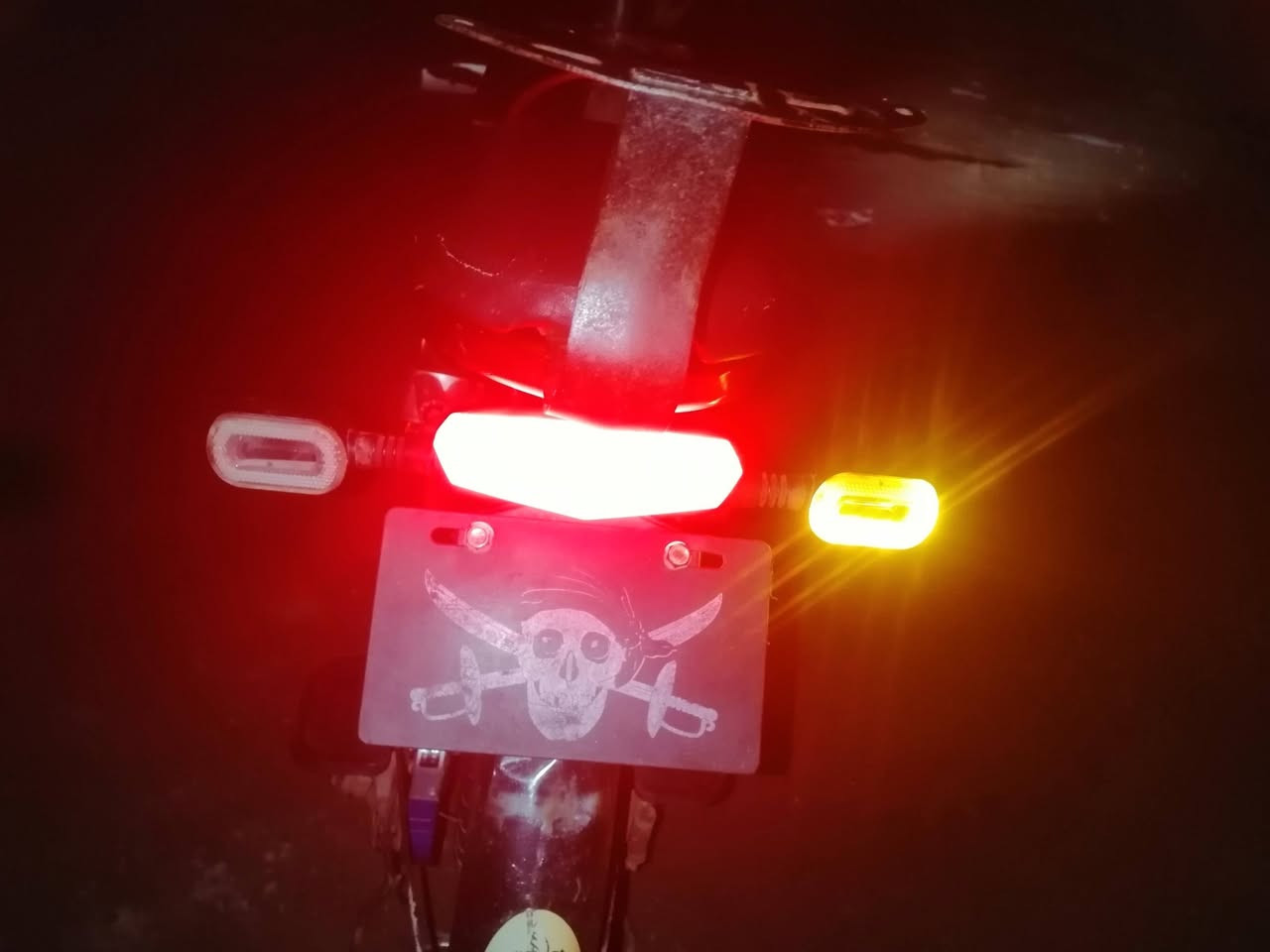 السلام عليكم
1_دراجة شحن حجم 20 للبيع او مراوس 
2_اربع بطاريات عل فحص 
3_اربع سرع
4_سرعة 60 حقيقي
5_هورن عالي 
6_اشاير يمين يسار امامي خلفي 
7_لايت عالي ناصي 
8_شاشة تقرة العطلات 
9_دبلات امامي خلفي 
10_السعر 225 و بي مجال
11_العنوان_الفلوجة _السكنية


**إذا كنت صاحب هذا الإعلان وتريد حذفه لأي سبب، رجاءا أرسل رسالة إلى الدعم الفني**