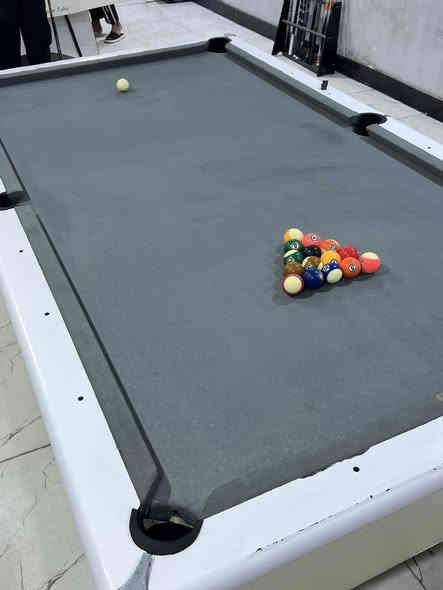 بليارد للبيع   نضافه ٪؜٧٠ تواصل واتساب عنوان بصره ***********
