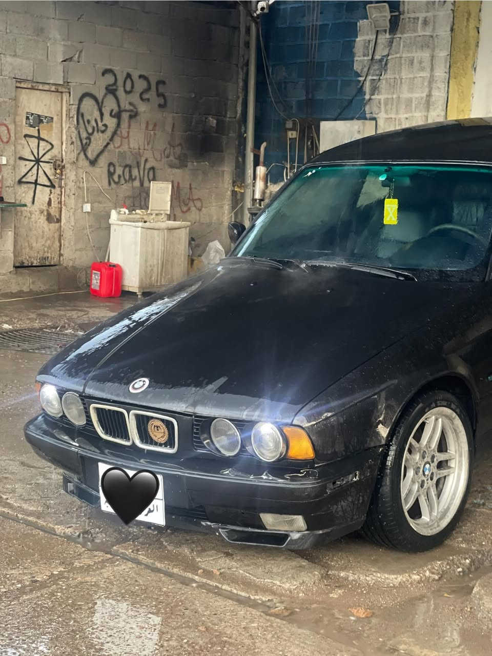 بیئێم 525 ڕەقەم سلێمانی بۆفڕۆشتن سەیارەکە تۆماتیکە کوشن جلدە کوشن هیتەرە چوار جام کارەبا فوول مواسەفاتە بەس سڵاید نیە دەعمووو لێدروا و تەقەو ڕەقەو گێڕ و مەکینە و کارەبای  و داروو بەردی بەشەرت ئێمپیفایەریشی بۆ دانراوە یەک دینار مەسرەفی نیە لەڕەسمەکان جوانترە سەیارەکە لەسەرساخی کامل بۆیاخە چوار تایەوو ویلی لۆکی لەژێرایە  کامل مەسرەف کراوە بۆ مەسرەف مەگەڕێ شفتەی مەعرەز نیە شوێن دەربەندیخان  *********** ئەدمین❤️🇩🇪🧿
