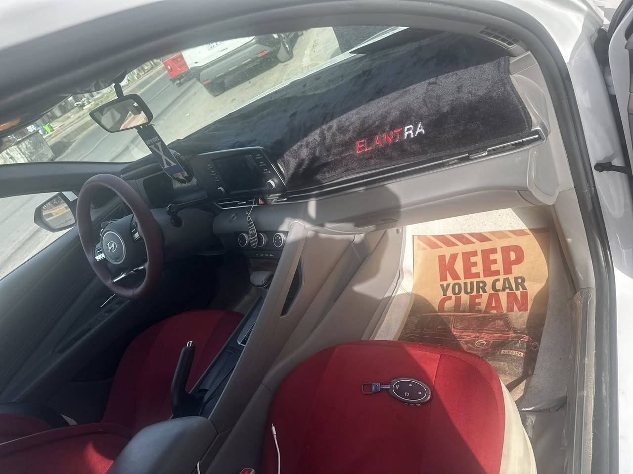 هونداي النترا
2024
خليجي
مستخدم عداد 36.000 Km
رقم بغداد 
مواصفات فول 1/1 
مكينه 2.0
دشبول الكتروني 
فتحه سقف 
شاشه كبيره 
كامرة خلفيه 
بصمه تشغيل 
تشغيل عن بعد 
حساس امامي 
حساس خلفي 
درايف مود 
تحكم ستيرن 
بك لايت خلفي  LED 
تبريد قطعتين 
داخل ابيض 
مري كهرباء 
المكان بغداد الشعب

‭***********
