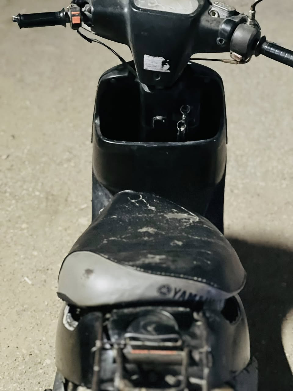 السلامًً عليكم بتره شغاله نهضه ومشي كفرات كامله عوزها ترتيب العنوان مركز المدينه قرب الساهرون /***********السعر ب150وبيها مجال قليل
