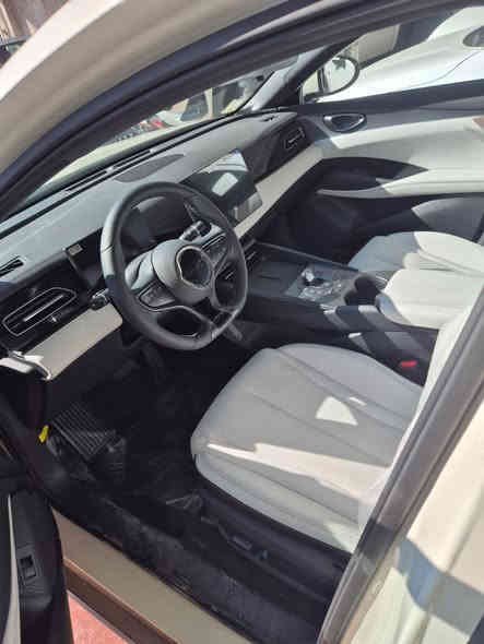 سلام عليكم وصول  BYD سيل 6  لشركة طريق الفخامة
🚗 للبيع – BYD سيل 6
✨ اللون: سماوي و ابيض و بيجي 
📍 الموقع: بغداد – البياع – الشارع الثالث

🔹 مواصفات السيارة:

تصميم حديث وأنيق

محرك اقتصادي وهادئ

داخلية فاخرة ومقاعد مريحة 😌 

شاشة معلومات كبيرة مع أنظمة ملاحة

نظام تكييف 

حساسات خلفية وكاميرا رجوع

إنارة LED أمامية وخلفية

💰 السعر: 21,500,000 دينار عراقي فقط
📞 للاستفسار: ***********
