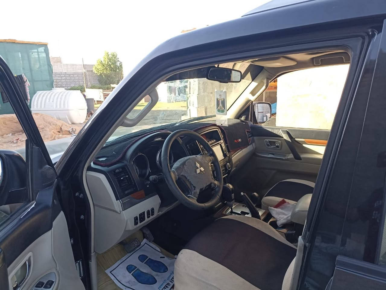 بيع أو مراوس عارضها ب ١١٥ باجيرو ٢٠٠٨ محدثة ١٧ بيها ٣قطع صبغ بدون دواخل
مراوس أريدها بأفلون

مكينة ٣٠٠٠🚀
فول موصفات عدى دمام  يعرفوها جماعة الحبتور
تنتة🪟
تحكم ستيرن 🥌
كراسي كهربائي⚡️💡
٧ راكب💺
تبريد ٣ قطع❄️🥶
رقم اربيل بأسمي وكالة👍
مري شفط↩️↪️
اشايل بالمري
تمشي ١٢٠ بيها جرس تنبيه 
وبعد هواي شغلات


**إذا كنت صاحب هذا الإعلان وتريد حذفه لأي سبب، رجاءا أرسل رسالة إلى الدعم الفني**