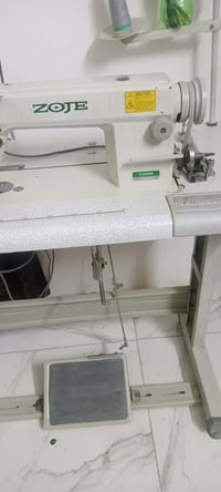 مكينه للبيع تخيط جميع الاقمشى بغداد الامين 07738452177 غير متواجد فيس