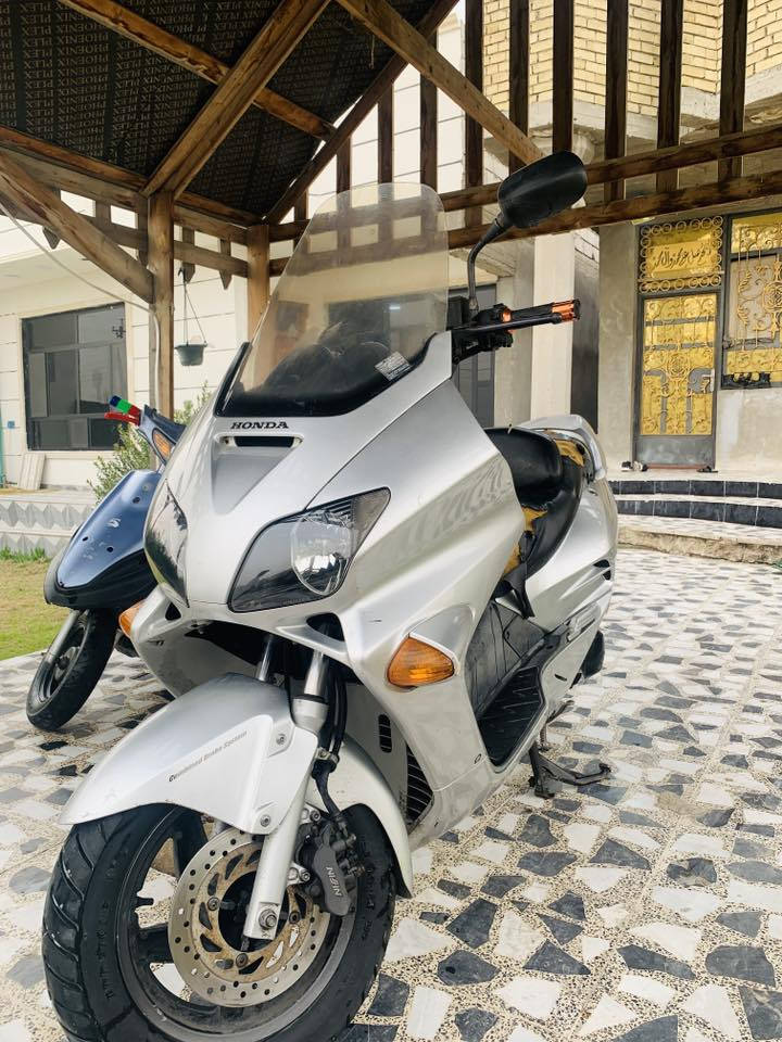 السلام عليكم
فورزة 0/6  دراجة ناعمة وشعلة ومعدل الدراجة نضيفة من كل النواحي من المحرك امن الكشر 

مكينة برغي ممفتوح كفالة عامة السعر 800الرقم ***********
