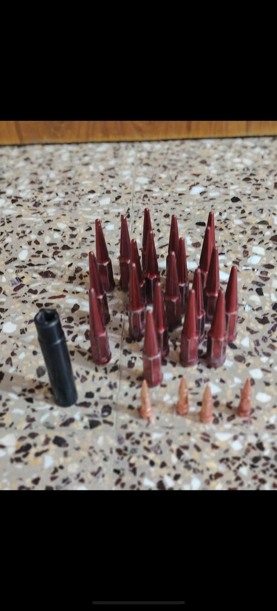غراض جارجر كلمن وسعره 
شفقة جامه خلفيه اسود لمعه شمسيات مثلث جام كاربون سكوبات ابواب كاربون كفر يدات كاربون لويات خلفيه مگصوصه نصبه حلوه ستدات طلقه ولقمتهن يدات أبواب صفحة السايق امامي وخلفي مكاني بغداد ***********
