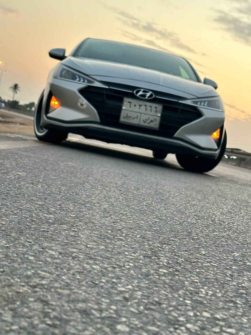 السلام عليكم للبيع النترا ١٩ سياره حيل نضيفه حادثه فقط بنيد مصبوغ نفسه مكينه كير تبريد تخم تاير كله مكفول مكينه ٢٠٠٠ مكفوله كير اي تي المرغوب سياره موصفات عاديه رقم اربيل تريد وكاله تريد تحويل سنويه صاقطه صار شهرين سياره لا شخوط ولا بارد نصبته كلش حلوه السعر ١٤٠ وبيه مجال مكان كربلاء طويريج ***********
