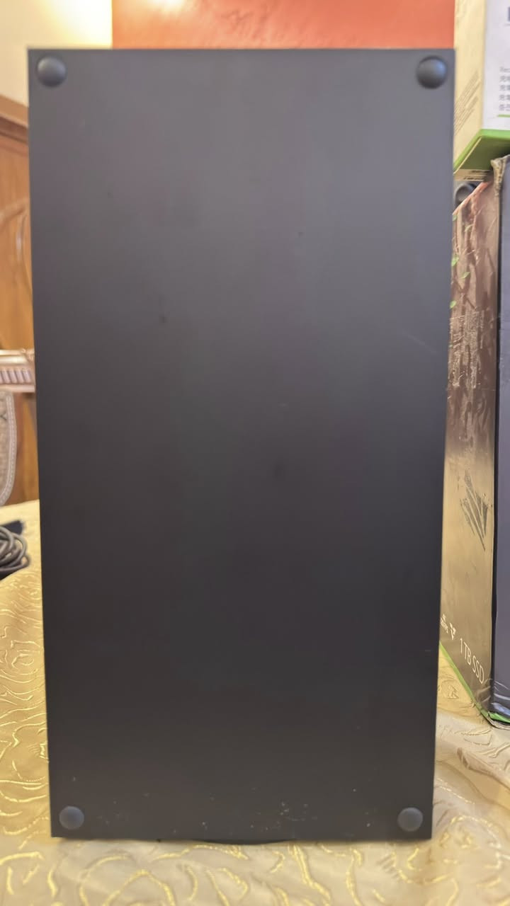 السلام عليكم 

اكس بوكس سيريس اكس ||          XBOX SERIES |X
1 تيرا 
اصدار 2023
الجهاز نضيف كلش ما مفتوح ولا داخل صيانة
كامل ملحقات
ويا بطارية اصلية 
و جوستك كيم سير كالد الاحترافي
الجوستك الاصلي نضيف و مابي اي خلل 
 
السعر مع الجوستك الاحترافي و البطارية 700 و بي مجال
العنوان بغداد سيدية 
رقم ***********
موجود واتساب
لا يوجد توصيل
