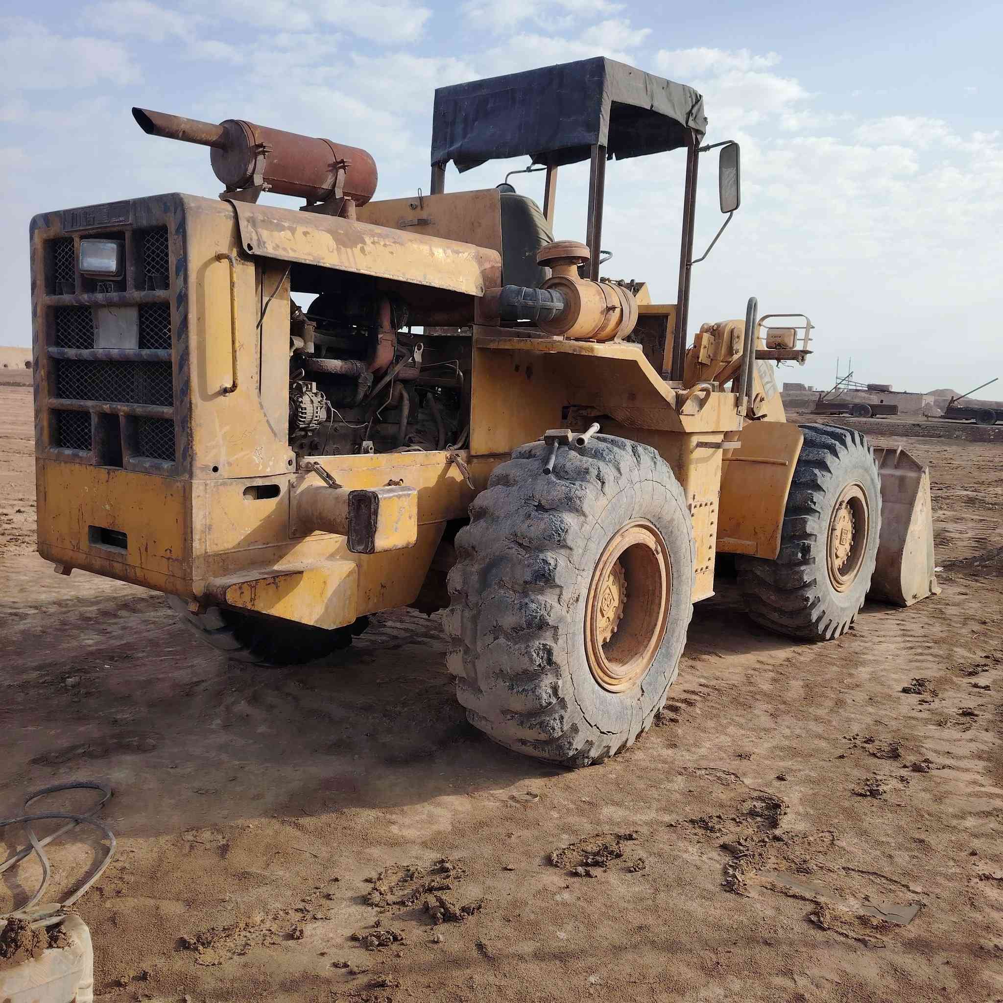 شفل كاوسكي موديل ١٩٧٩رقم ذي قار شرط المداور ثاني يوم  مراوس بسكس سكانيه مشلح  بوز او  F  عادي  المكان الناصريه  مكفول كفاله حدادين مكينه شاصي نكره سلف جاهز للعمل  ***********
