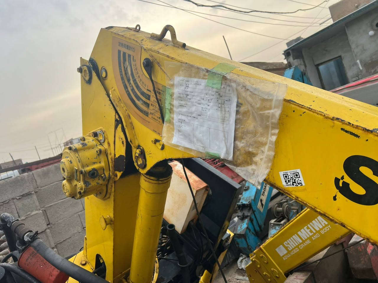 سلام عليكم كرين سوبر زت 3طن البيع أو مراوس ويوجد ادوات تفسيخ عنوان بغداد عبيدي ابو  حسين ***********
