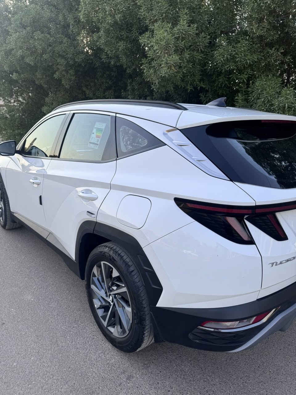 نوسان 2023 خليجي
مان شركة الاولى
عدهه بالضمان
ماشية33 الف
كشنات اسود 
صمة تشغيل عن بعد
اوتو هولد 
نضم نزول منحدرات 
ساد بريك بصمه 
3 وضعيات قيادة
و مواصفات التوسان معروفة
( شبر صبغ بجاملغ المامي )
سعر 210 
بغداد زيونه  ***********
