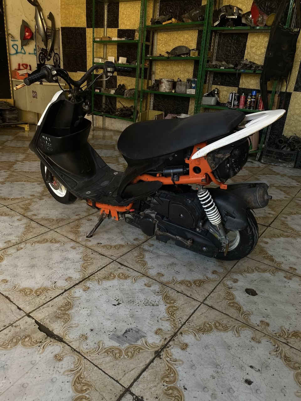 السلام عليكم نكره سلف نكرة هندر دراجة كامله من كلشي مكينة كفاله السعر 500 الف مكاني بغداد الدورة شراي اتصل ***********
