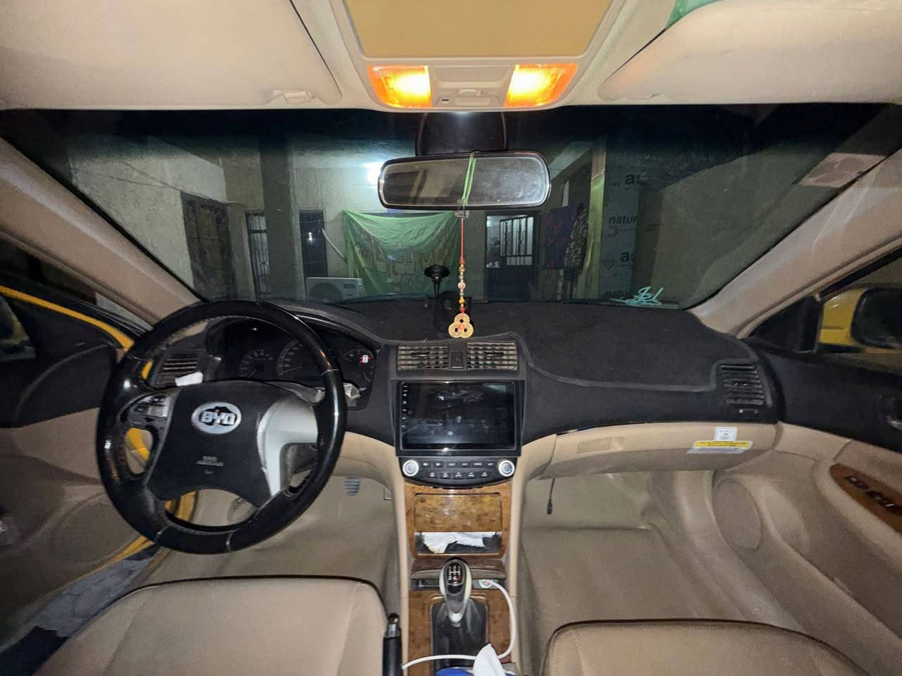 بي وايدي اف سكس F6
موديل ٢٠١١ سياره جديده واي نقص مابيها 
السعر ٥٧ وبيها مجال الرقم بغداد بسمي 
***********
