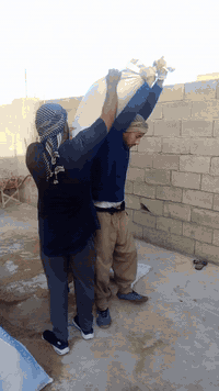 السلام عليكم كادر عمال تصعيد كافة مواد البناء على الضهر رمل طابوك تصعيد سيراميك اشتايكر كاشي فرمستون تكشير حيطان تفليش صب ابيوت تدخيل سبيس وحدل نقل اثاث البيت تصعيد اتراب السطح وحدل تشميع بتلو مساوه تطليع أنقاض قلع تراب قلع كاشي نعمل بنسب لأسعار نعمل ليلاً ونهاراً شرط شغل درجه اولى خابرني وبخدمتك ***********
