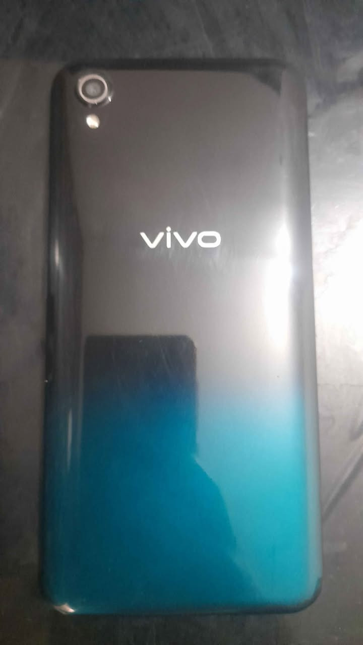 موبايل فيفو واي 1 أس
Vivo y1s - 2021
المواصفات
موديل: سنة 2021.
سعة ذاكرة التخزين: 32GB .
الذاكرة: العشوائية "الرام" 2GB.
المعالج ثماني النواة MediaTek.
الشاشة: حجم 6.2 أنش فول HD.
الكاميرا: أمامية 5 ميجابكسل، خلفية 13 ميجابكسل.
النظام: أندرويد 10-Funtouch OS
حالة وعمرر البطارية 85%
منفذ الشحن Micro USB

الجهاز نضيف و جيد
السعر مع التوصيل 55 ألف بغداد, العراق


**إذا كنت صاحب هذا الإعلان وتريد حذفه لأي سبب، رجاءا أرسل رسالة إلى الدعم الفني**