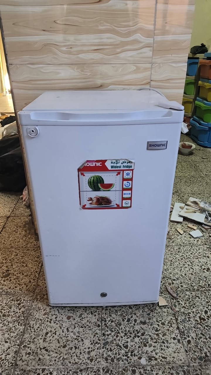 السلام عليكم 
غراض مستعملة للبيع 
للاستفسار ***********
