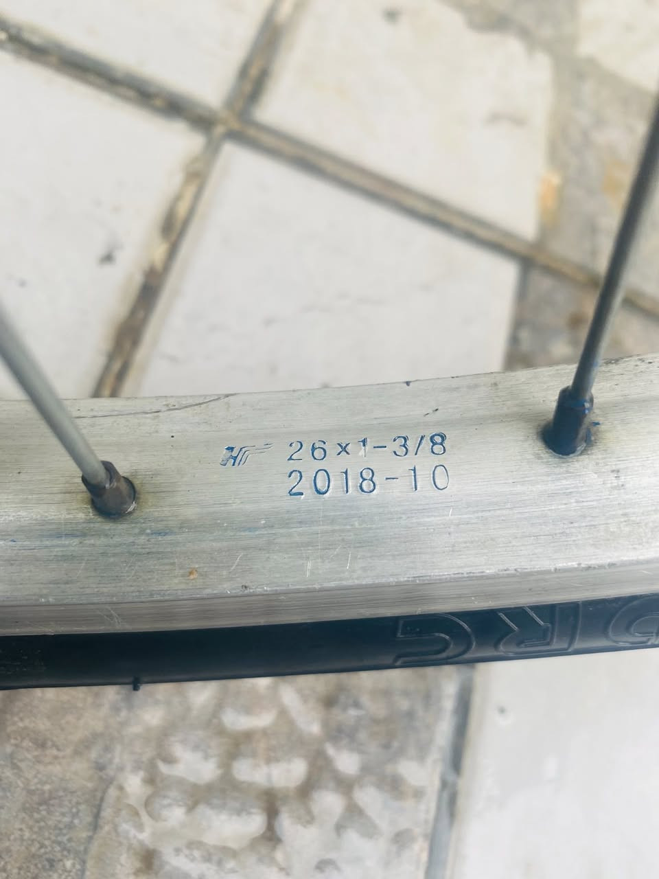 سلام عليكم ورحمه وبركاته 
بايسكل حجم 26البيع 
موديل :2018 
سعره :60وبي مجال شوي 
التواصل خاص


**إذا كنت صاحب هذا الإعلان وتريد حذفه لأي سبب، رجاءا أرسل رسالة إلى الدعم الفني**