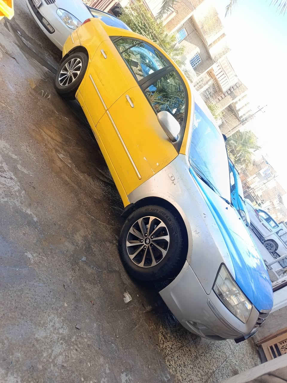 سلام عليكم سوناتا موديل 2012 وارد كوري محرك الفين كير بي عتة ويمشي بشكل طبيعي ومحرك  بي صوت بطل تخم تاير هوة ول اويالة جديد رقم بغداد مصفرة هيئة وغرامات سنوية 29 سيارة بدون ضربة ابد واحلة من الصور امانت اللة السعر 80وبيهة مجال للطيبين رقم الهاتف *********** بغداد *********** وذني البدلتهن كدامكم مو حلوات
