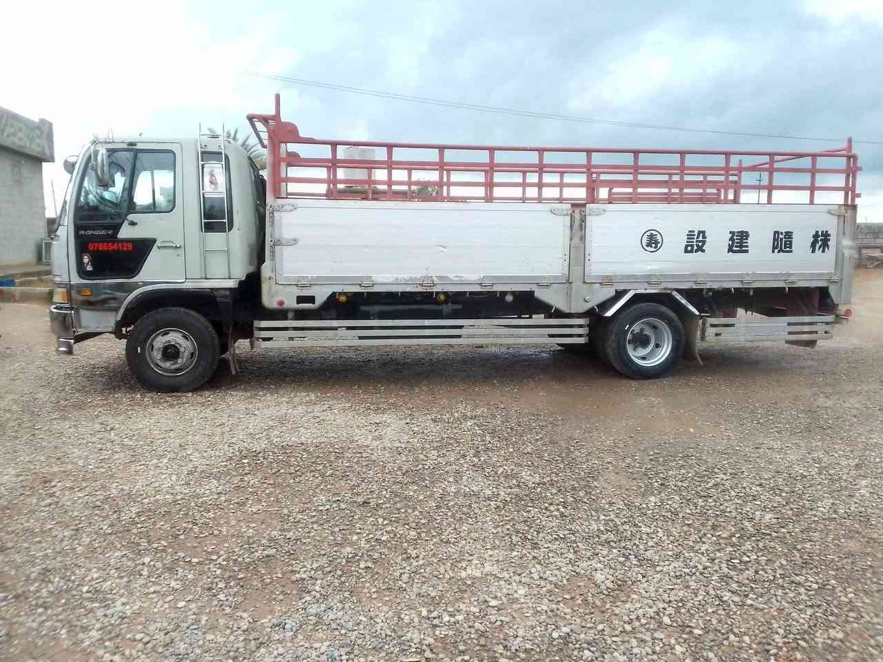 هينو طيره للبيع موديل 94سنويه لحد 30شرط التحويل 6وربع ابلادي ممحور السعر 165اوبي مجال بسيط***********
